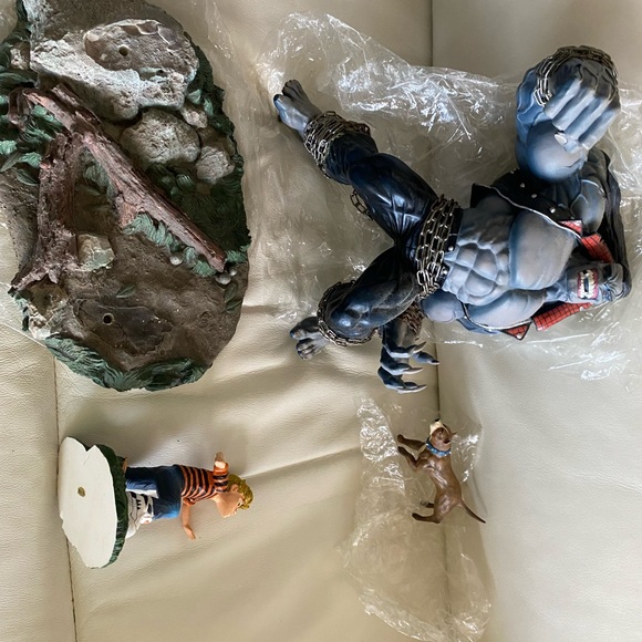 PITT STATUE GEMSTONE EDITION BY MOORE CREATIONS CERTIFICATE OF AUTHENTICITY RARE - Picture 6 of 16